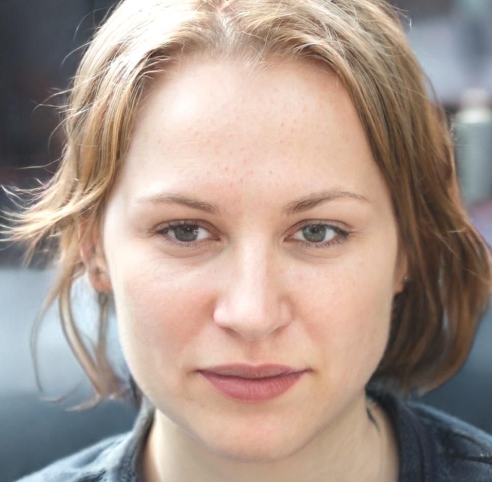 Портрет преподавателя Динара Сапарбекова